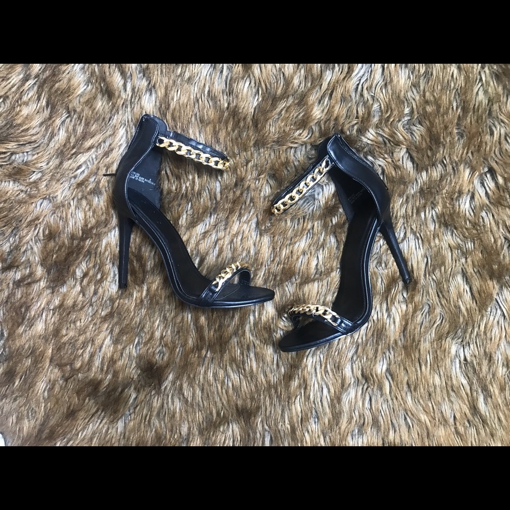 Black chain heels
